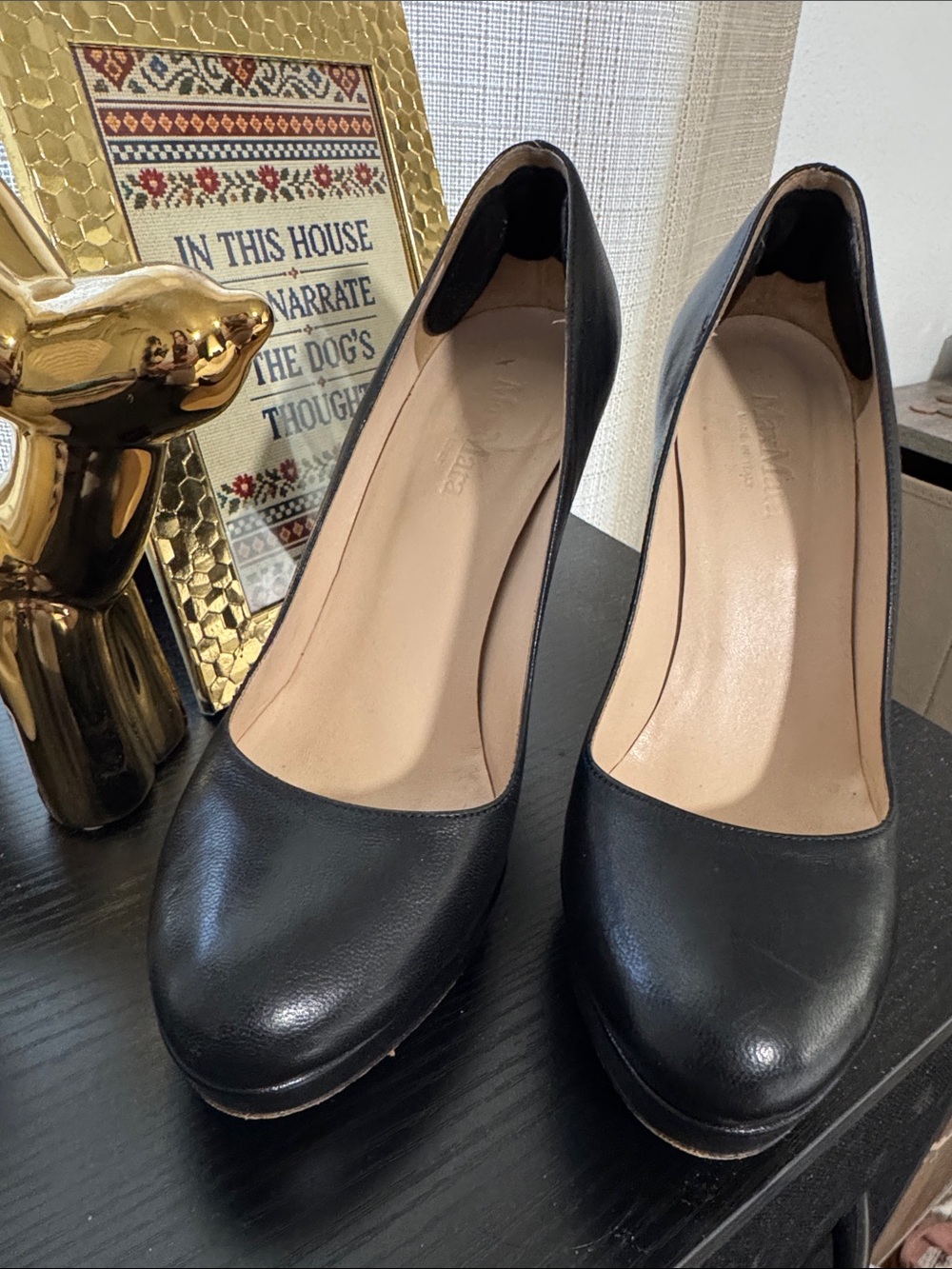 MaxMara Black Leather Round-Toe Pumps